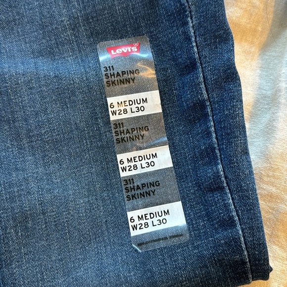 Levi’s 311 Shaping Skinny denim jeans - size 28 - Picture 4 of 6